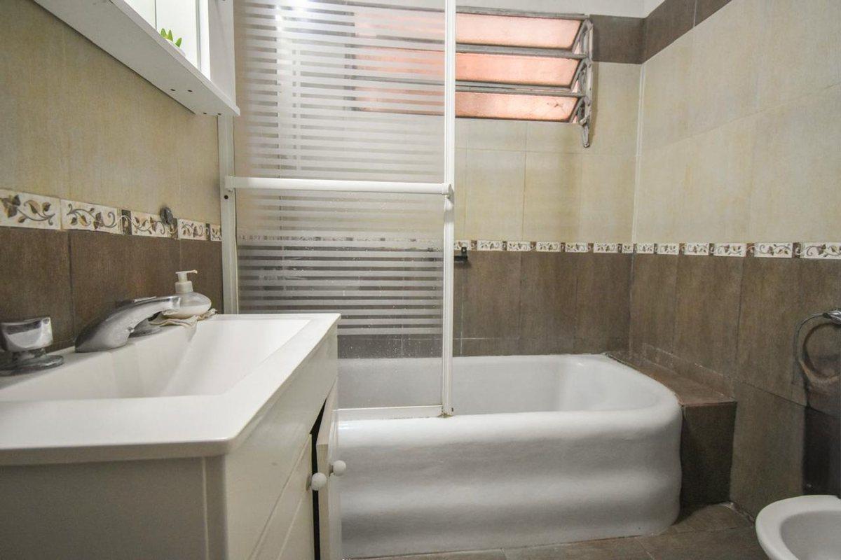 Foto de CASA EN VENTA MONTE GRANDE SE PERMUTA O FINANCIA, imagen 5