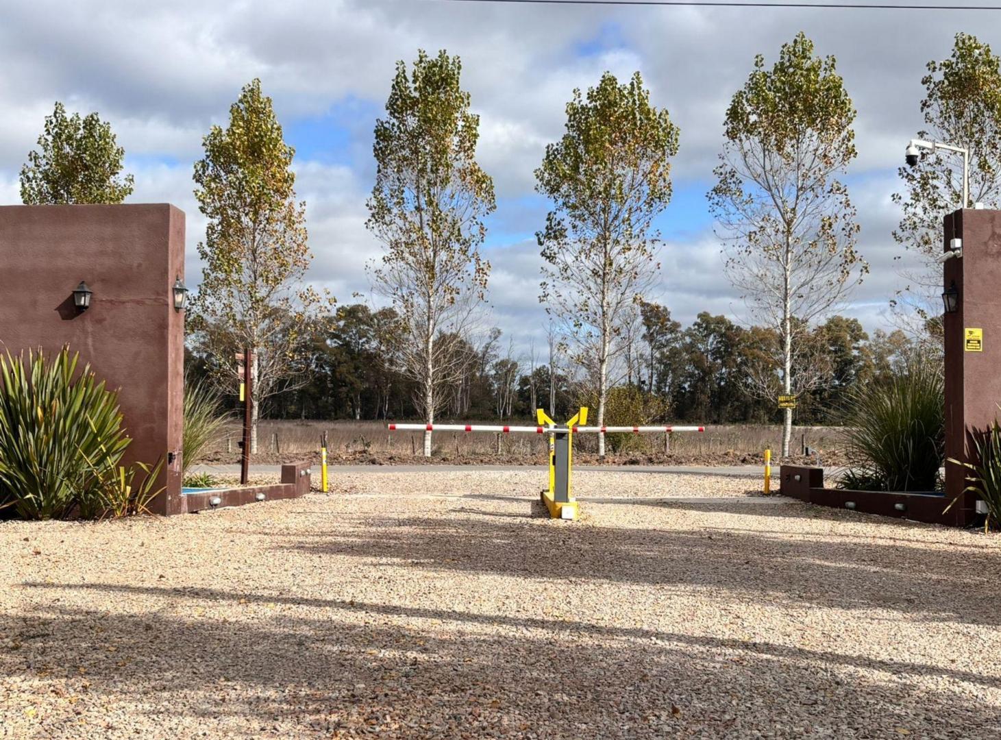 Foto de LOTE EN VENTA BARRIO ESTILO CAMPO CANNING, imagen 3