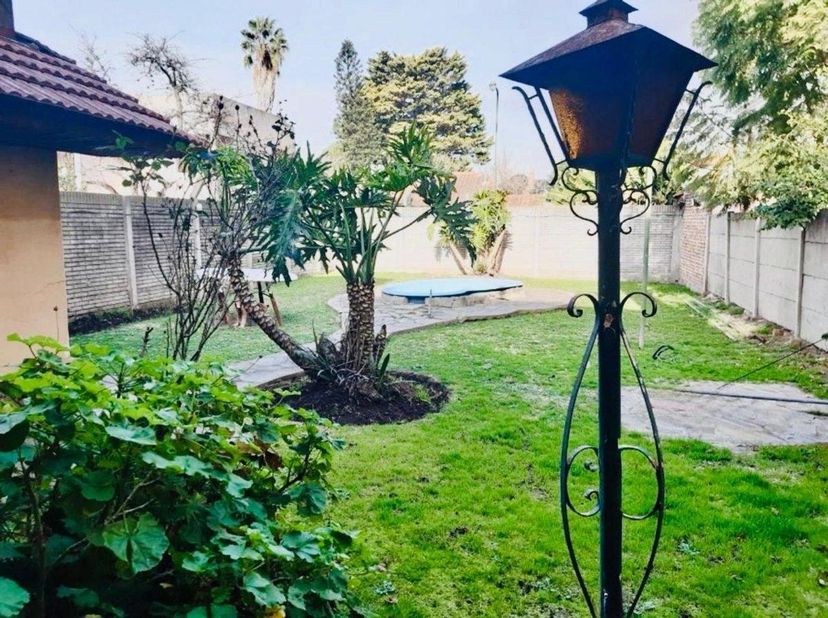 Foto de CASA EN VENTA PERMUTA Y/O FINANCIA EN MONTE GRANDE, imagen 3
