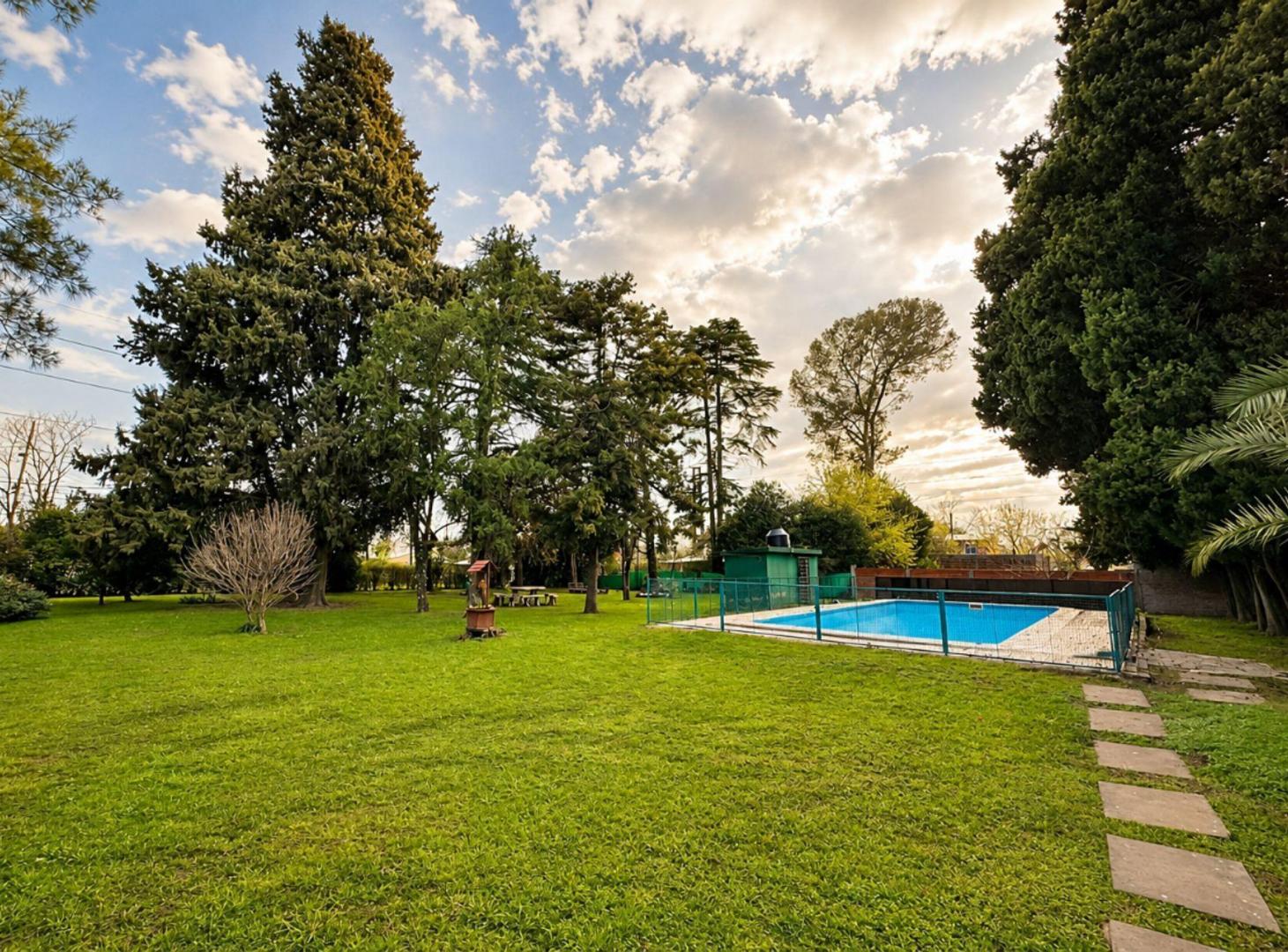 Foto de CASA QUINTA EN VENTA MONTE GRANDE CON PISCINA, imagen 2
