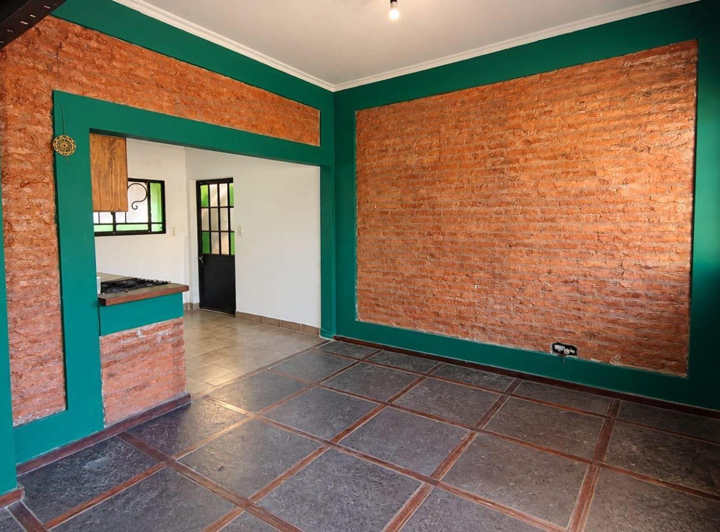 Foto de CASA EN VENTA LUIS GUILLON 2 AMB. APTA CREDITO, imagen 3