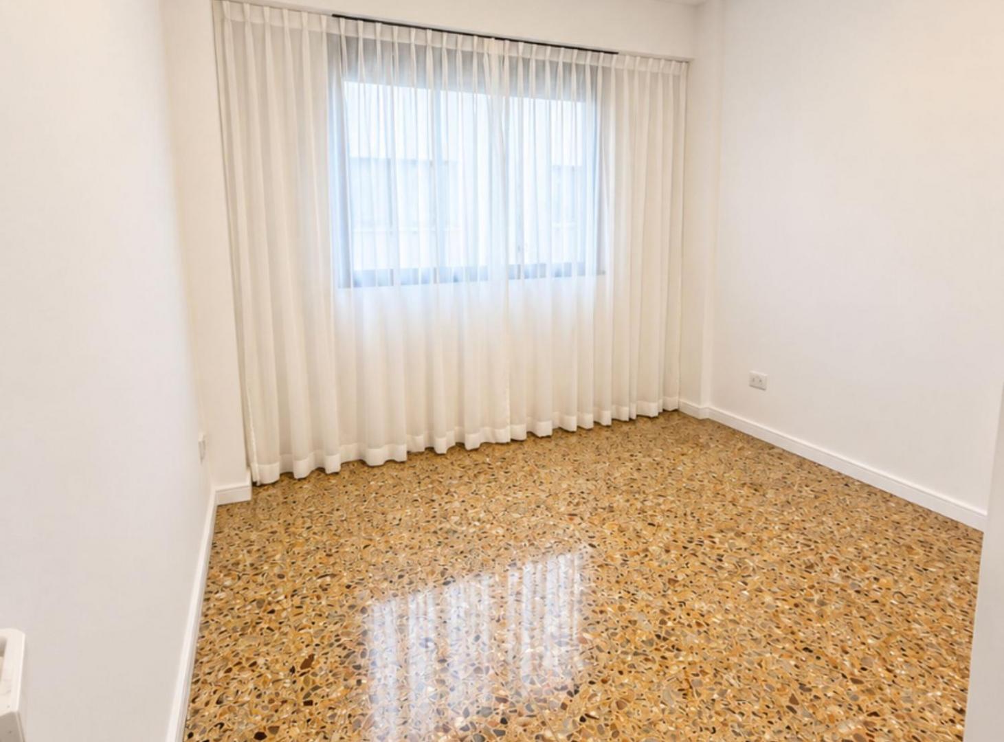 Foto de DEPARTAMENTO EN VENTA EN PARQUE CHACABUCO 3 AMB., imagen 4