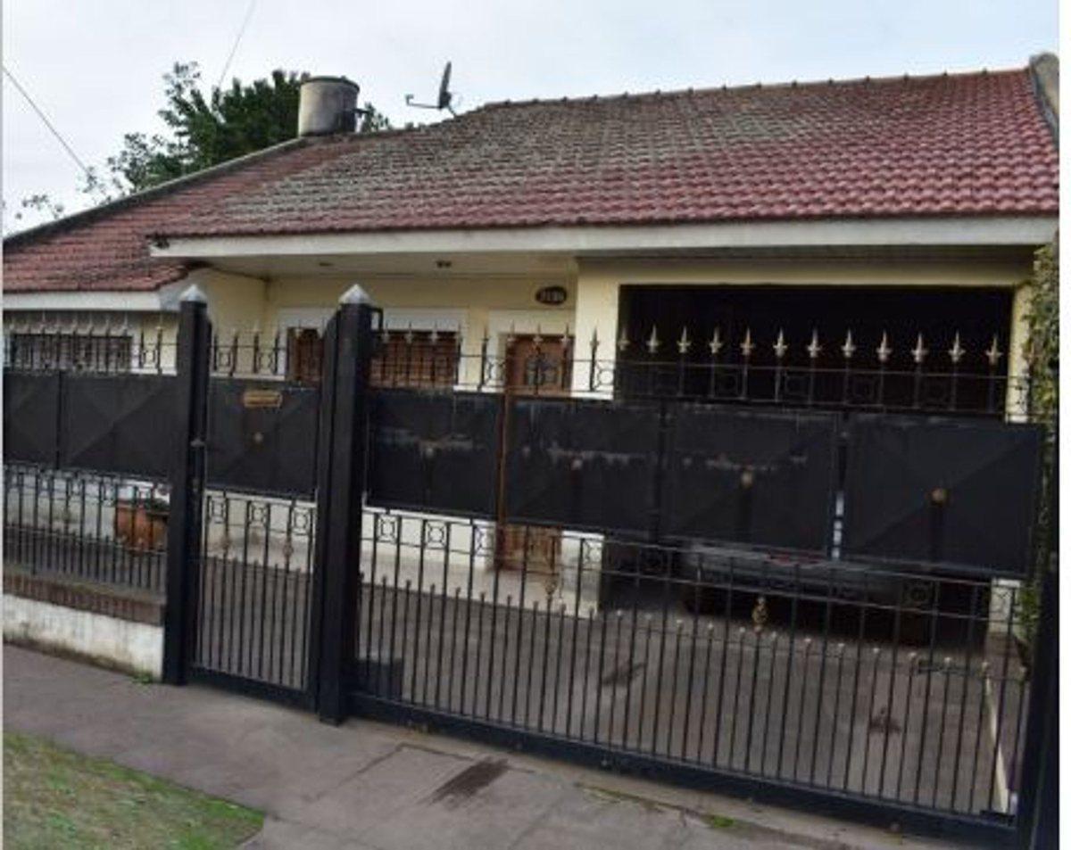 Foto de CASA EN VENTA MONTE GRANDE EXCELENTE ESTADO, imagen 2