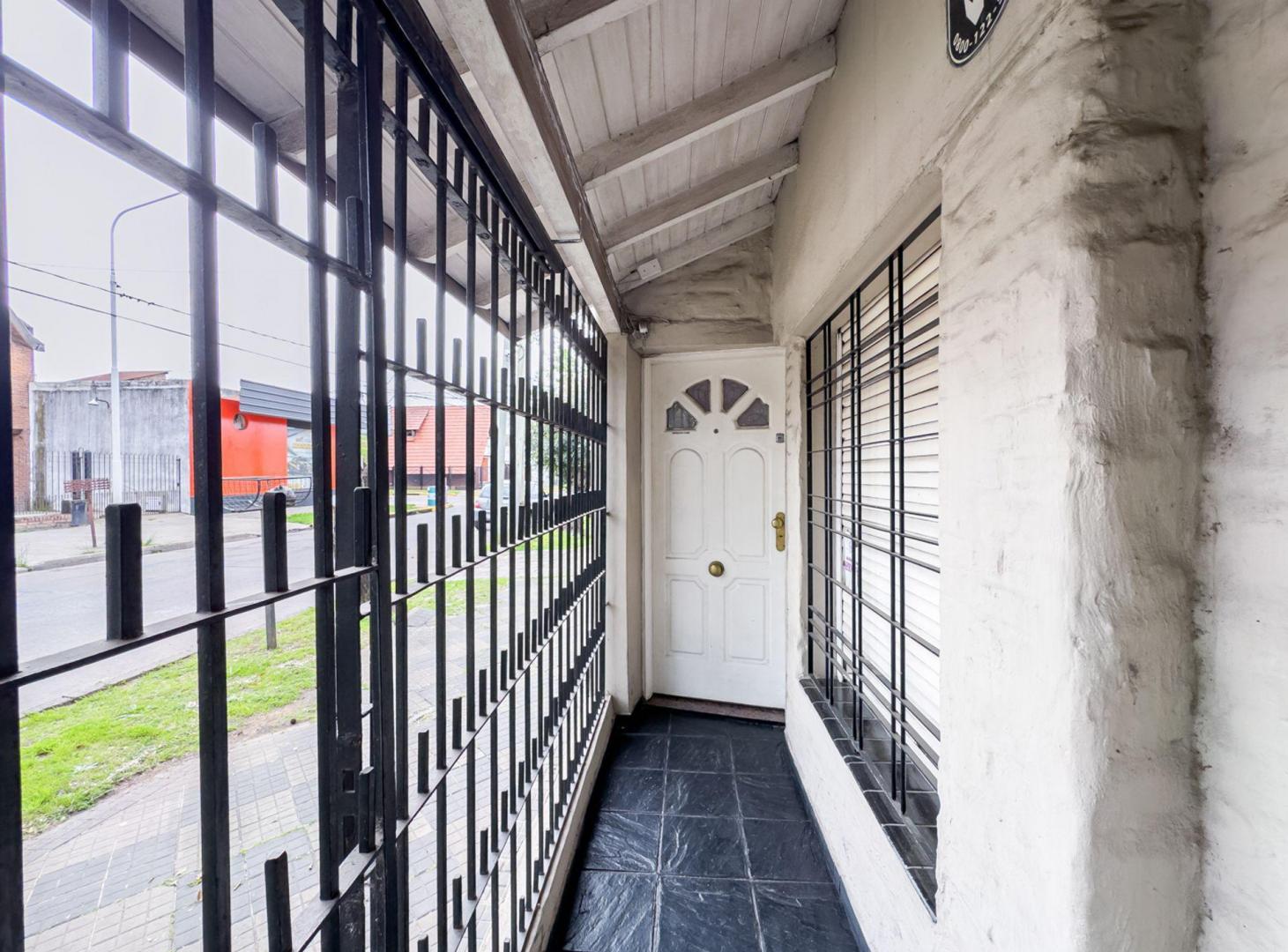 Foto de VENTA DE CASA DE 5 AMBIENTE EN MONTE GRANDE, imagen 5