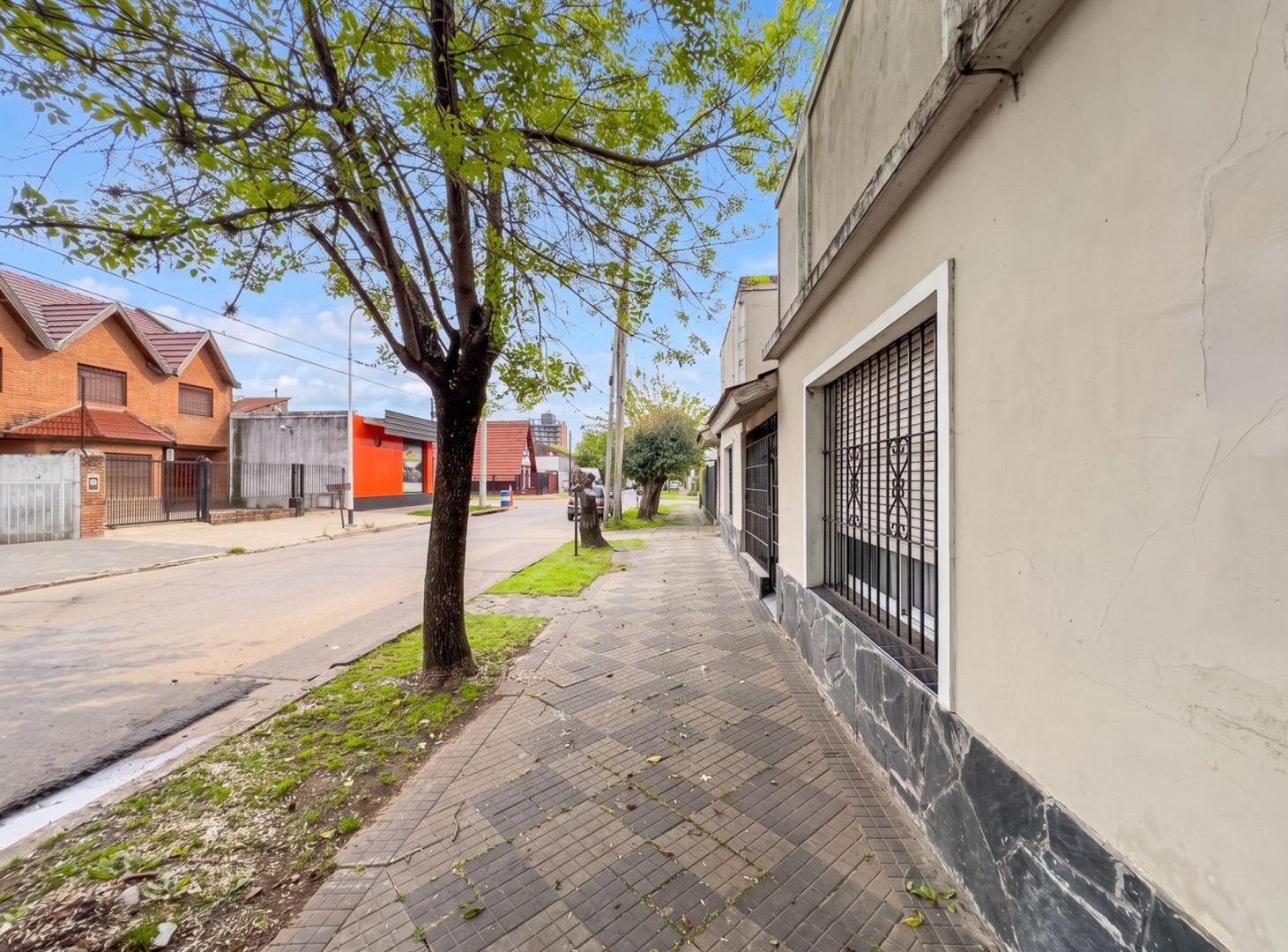 Foto de VENTA DE CASA DE 5 AMBIENTE EN MONTE GRANDE, imagen 4