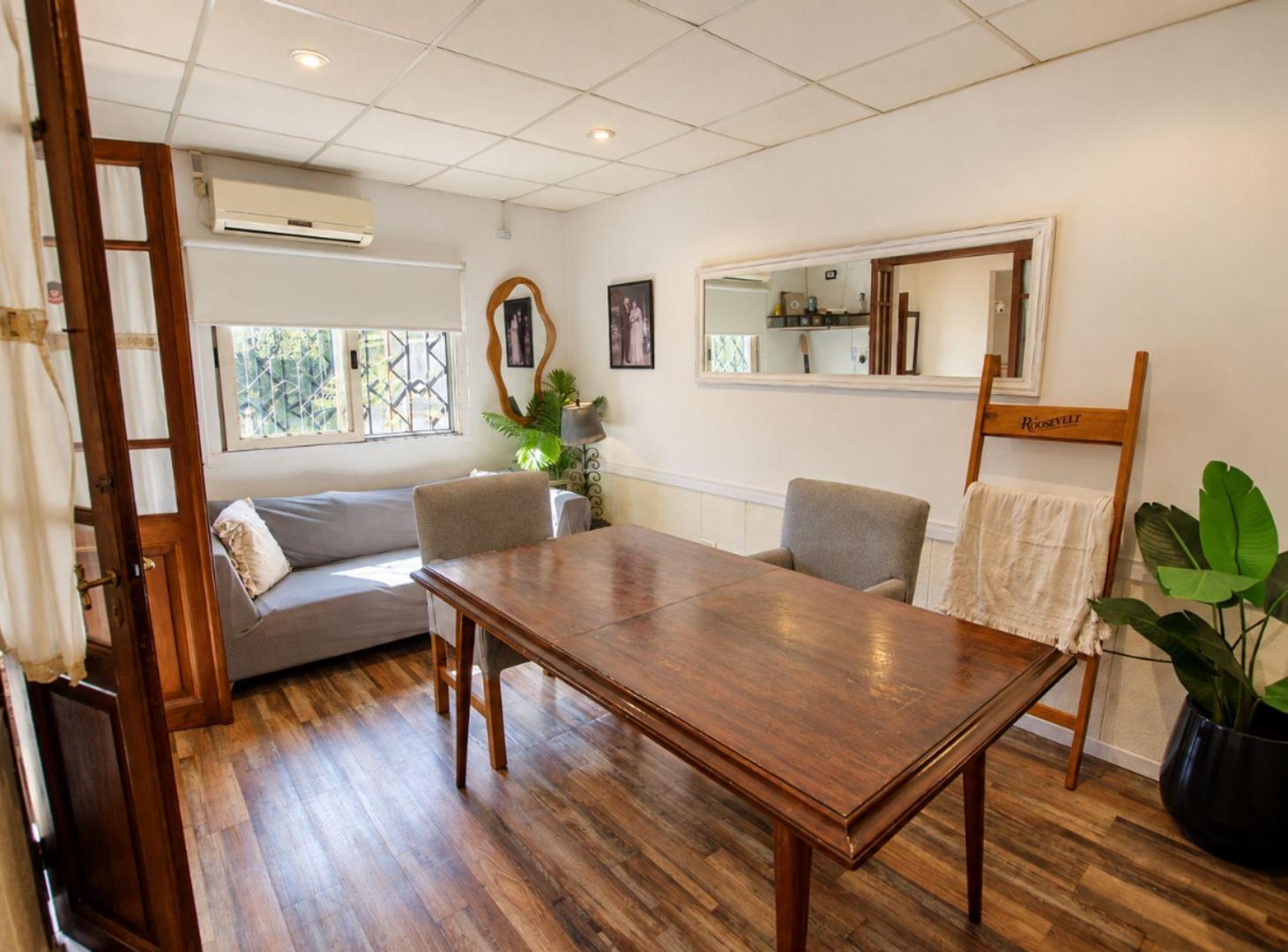 Foto de CASA EN VENTA LANUS 4 AMBIENTES QUINCHO Y PILETA, imagen 4