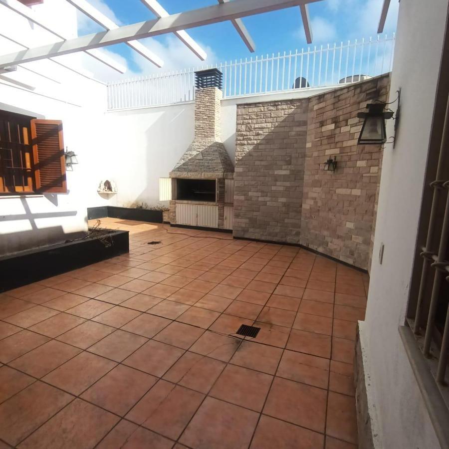 Casa en Godoy Cruz a Cudras de La Olaza de 270 Totales y 250 Cub 3