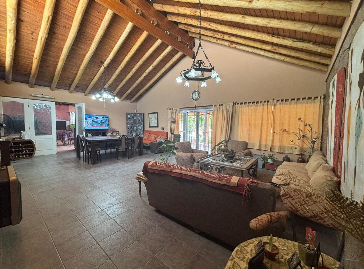 Casa - Russell
