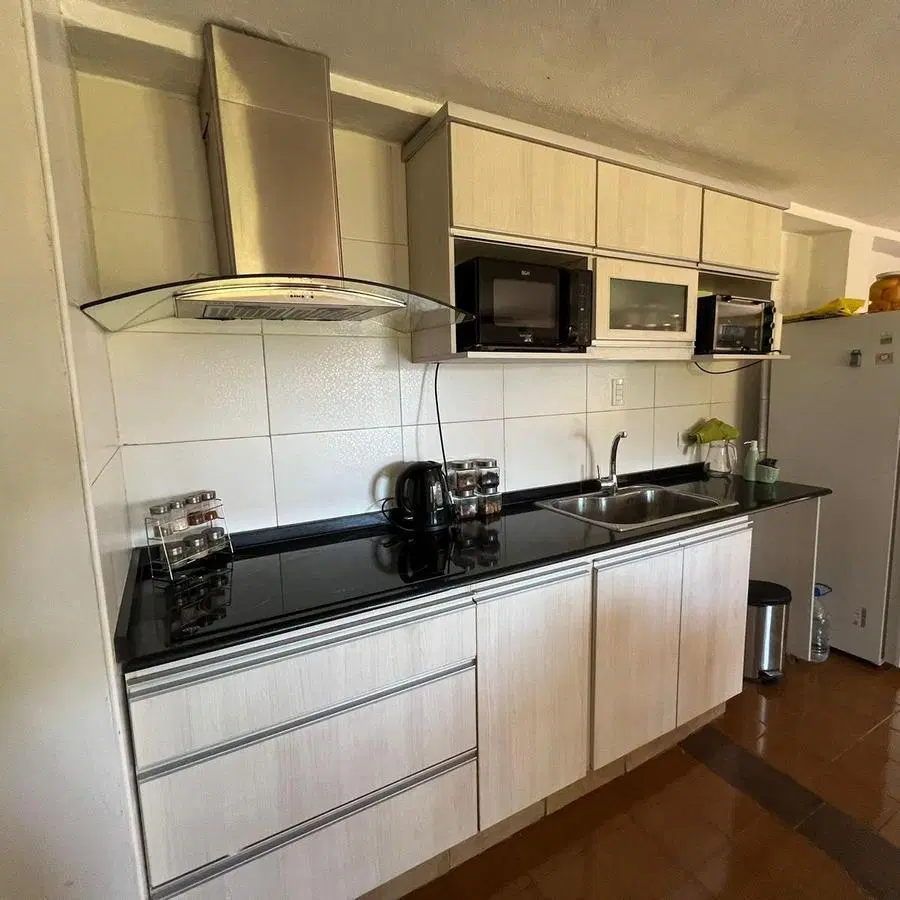 Complejo de 3 casas más salón comercial en venta - Guaymallén 4