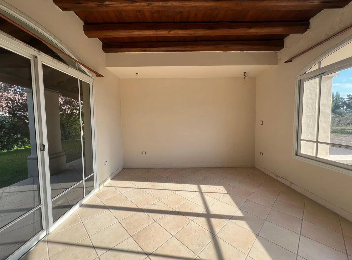CASA EN VENTA - BARRIO LAS CANDELAS II 5