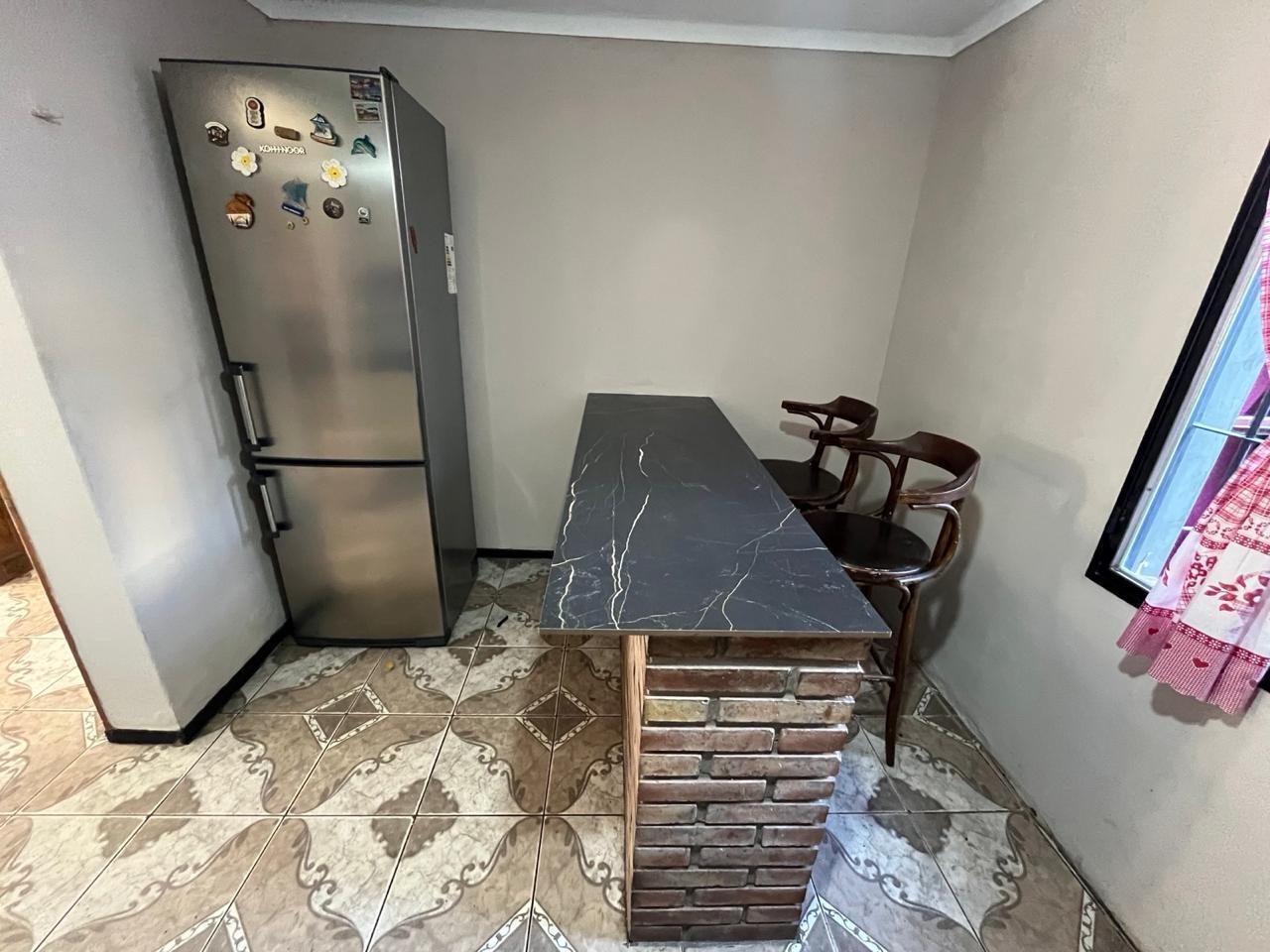 Foto de CASA EN VENTA EN CALLE FAMATINA RODEO DE LA CRUZ A METROS DE BANDERA DE, imagen 2
