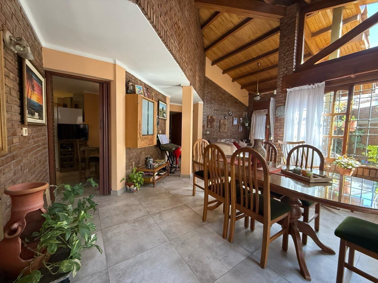 Foto de Casa en Coronel Dorrego, imagen 1