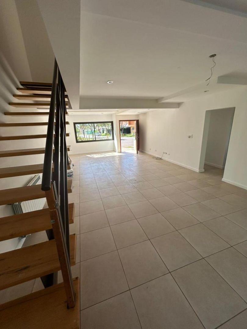 Foto de BARRIO PRIVADO LAR DE DRUMMOND Lujan de cuyo., imagen 3
