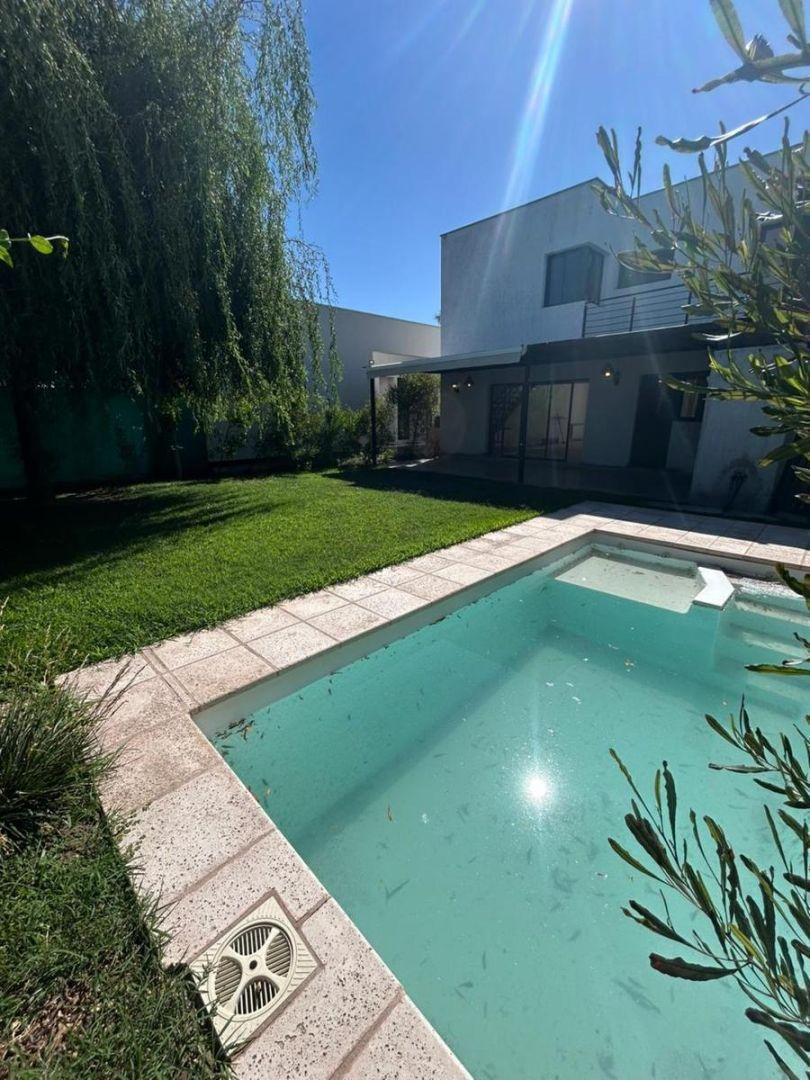 Foto de BARRIO PRIVADO LAR DE DRUMMOND Lujan de cuyo., imagen 4