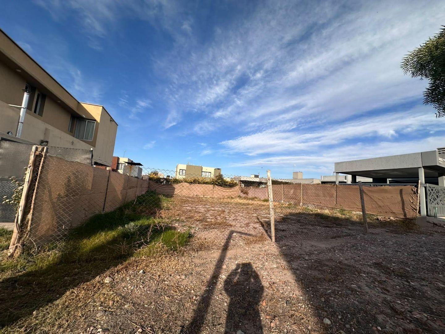 Foto de Terreno en venta - Barrio "Lomas de Russell", imagen 4