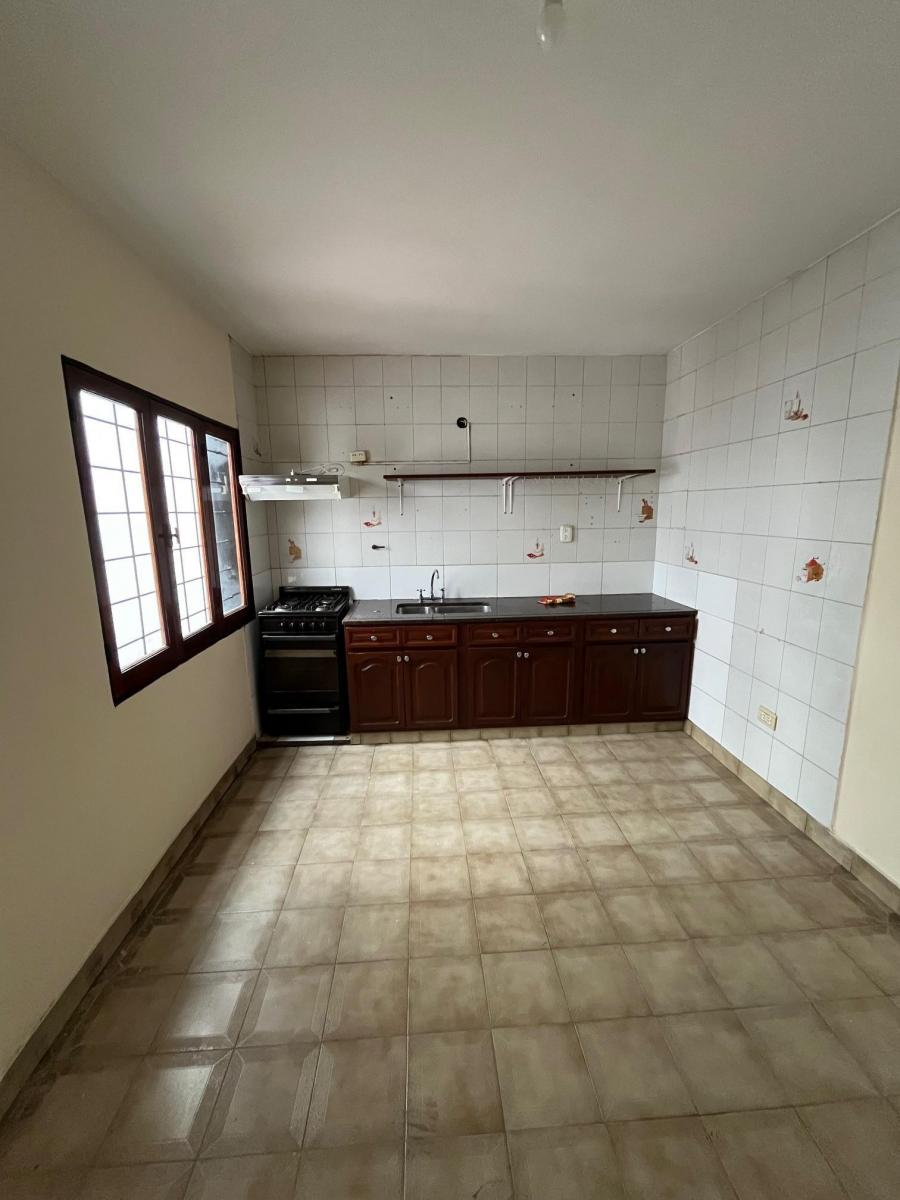 Venta! Triplex en Laprida Al 100 4