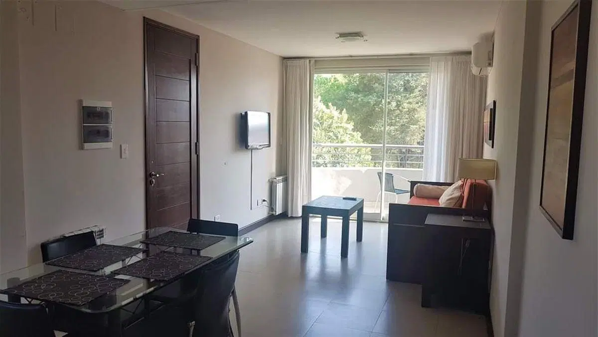 EDIFICIO A LA VENTA EN AV BELGRANO AL 2300 5