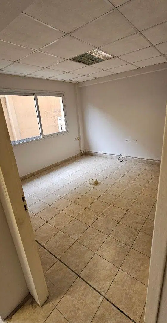 Oficina en Alquiler. Calle Santiago del Estero al 500 5