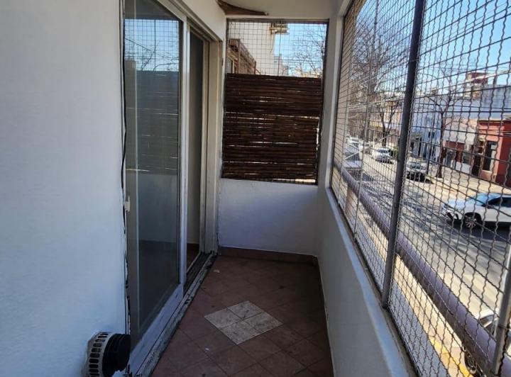 Departamento 3 Ambientes Vista Al Frente Con Balcón - Zona Monte Castro 5