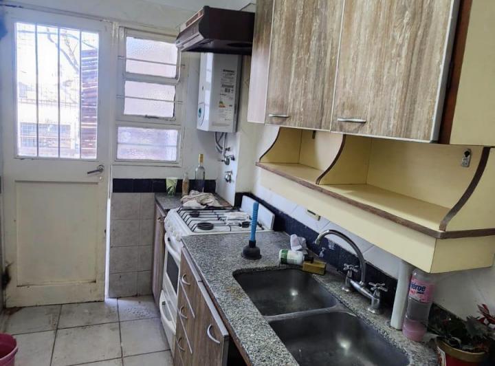Departamento 3 Ambientes Vista Al Frente Con Balcón - Zona Monte Castro 4