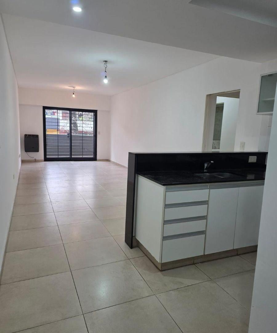 Foto de Departamento 3 Ambientes con Cochera en Paternal, imagen 2