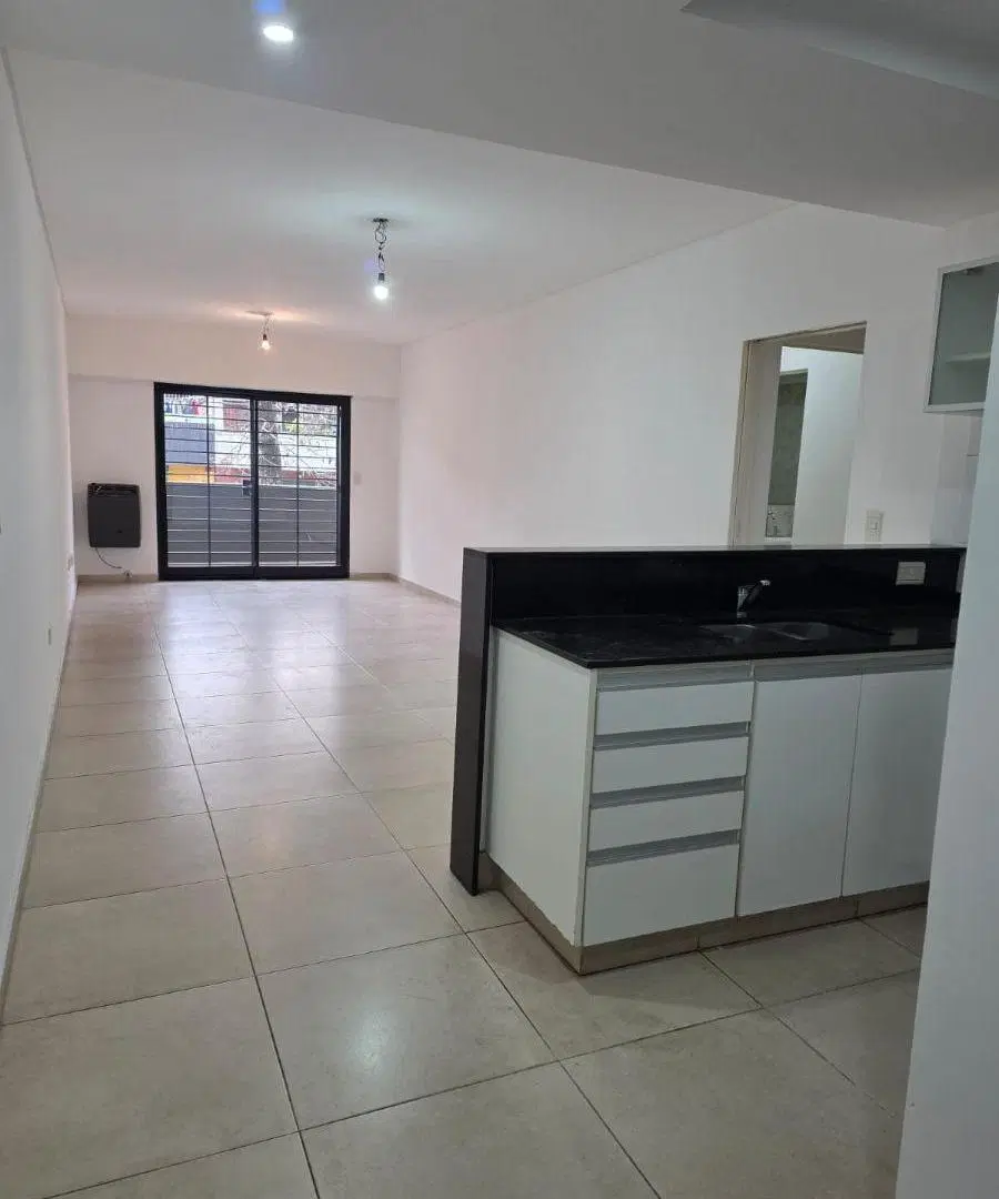 Departamento 3 Ambientes con Cochera en Paternal 2