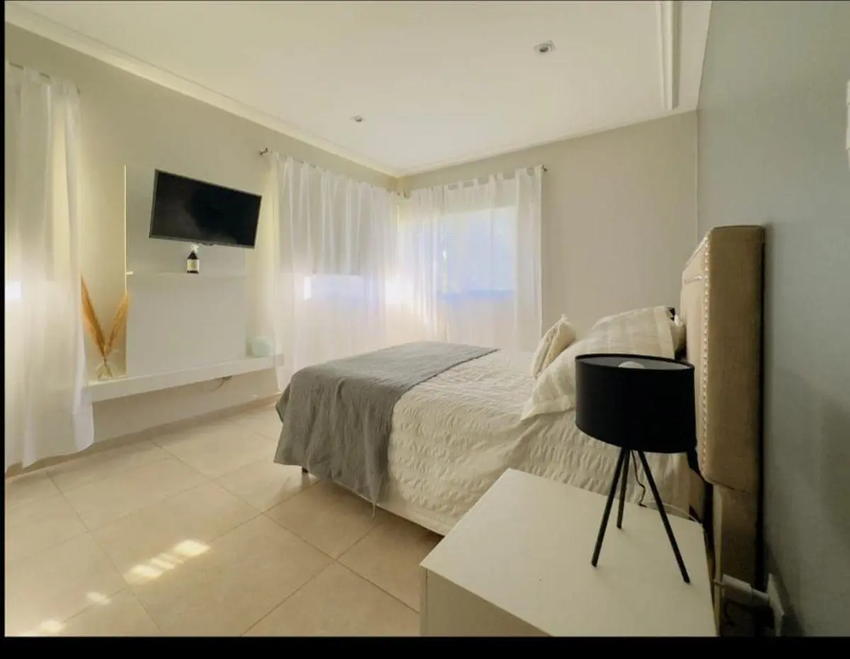 IMPONENTE PROPIEDAD DE CATEGORÍA EN LOS OLIVOS | 4 DORM | PILETA | 493 m² 5