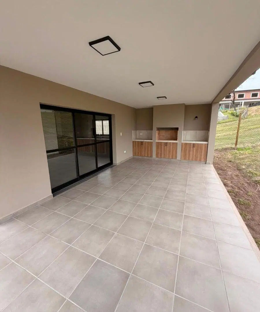CASA EN VENTA - COUNTRY LA RESERVA 1 - 3 DORMITORIOS 4