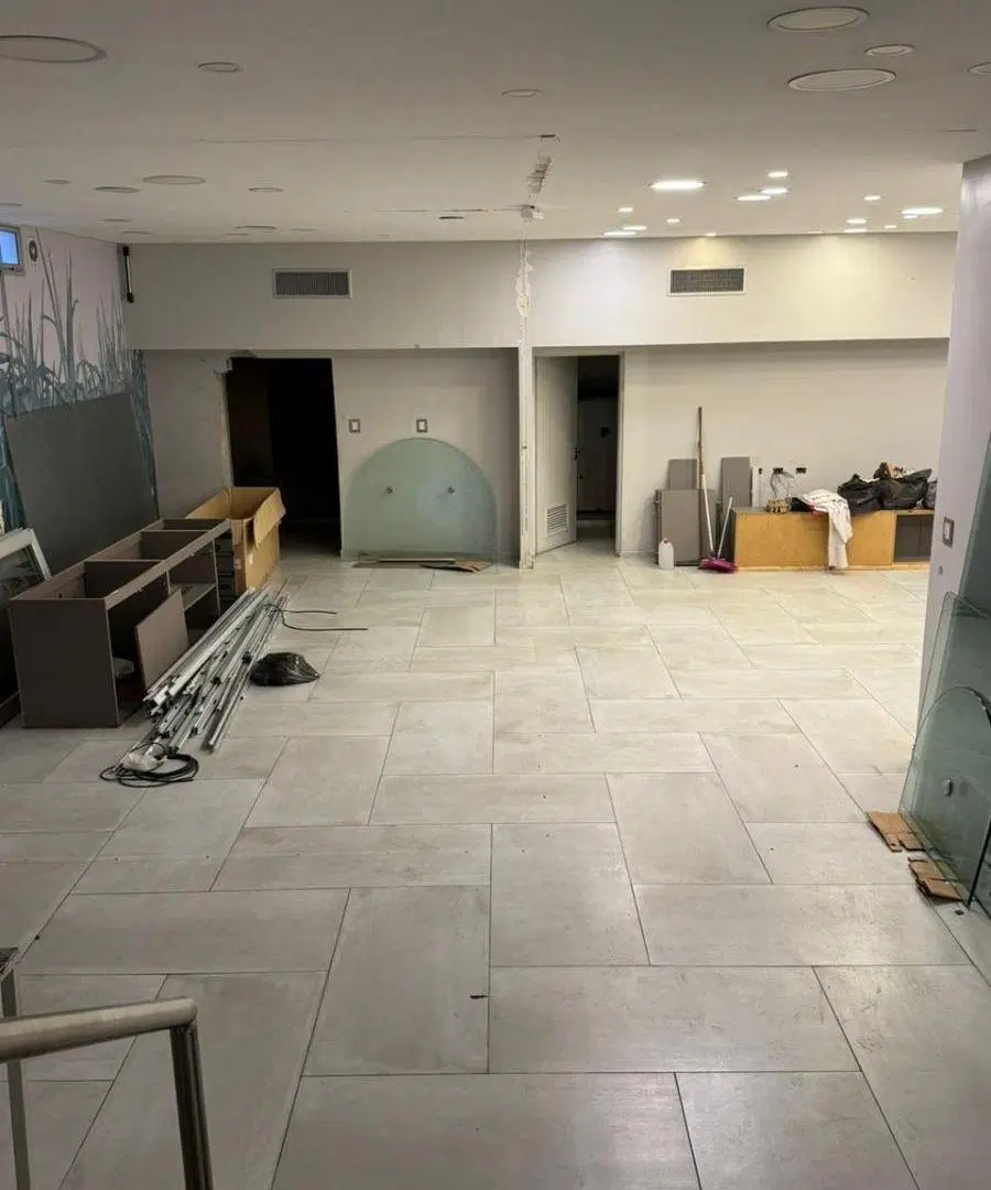 ALQUILER LOCAL COMERCIAL EN BARRIO NORTE 5