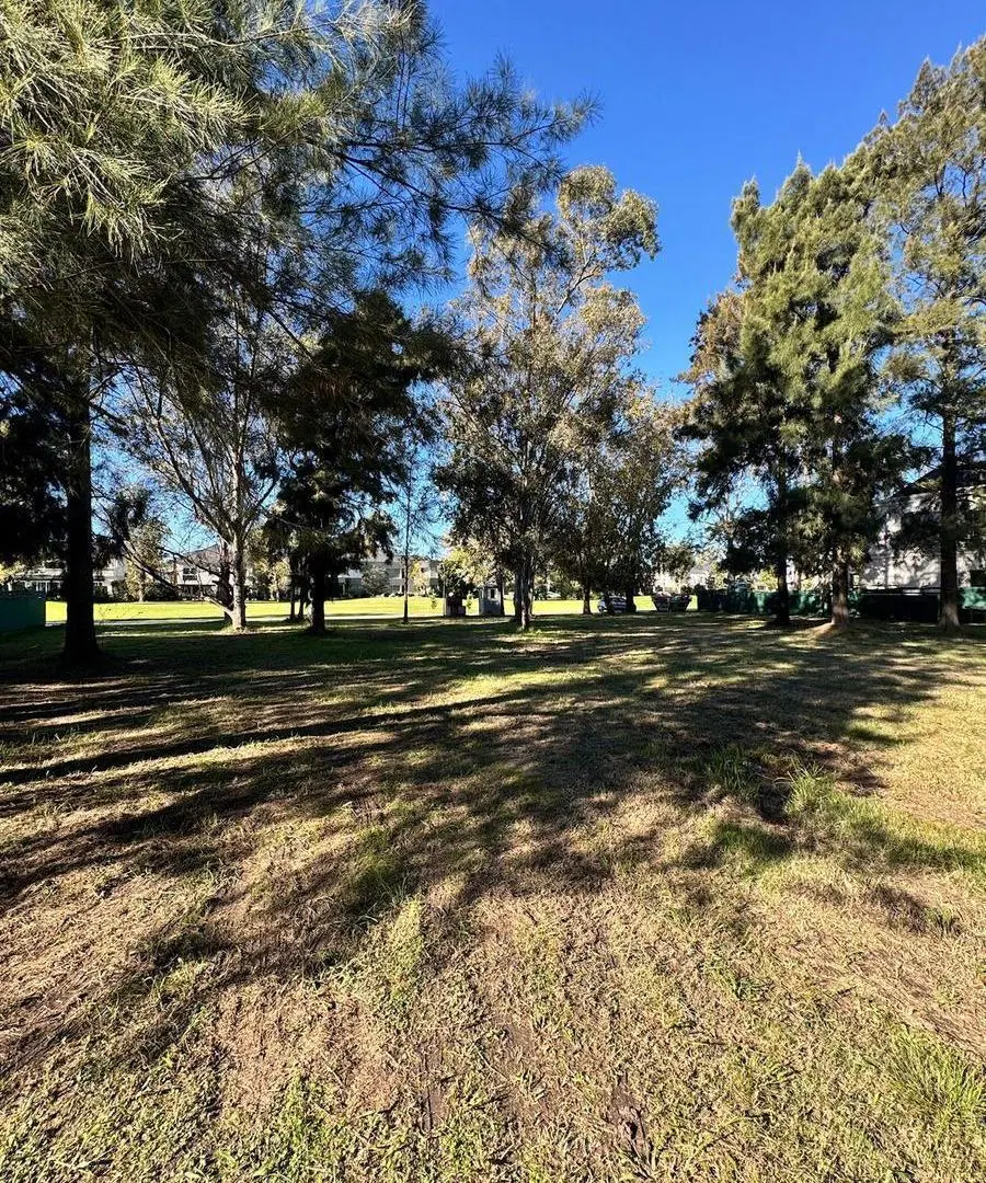 Doble Terreno en Venta - St. Thomas Oeste 3