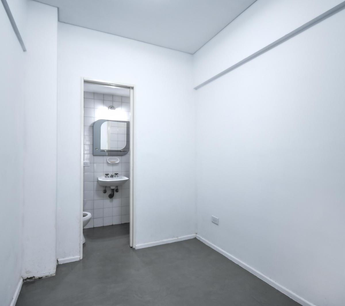 Venta Departamento 4 Ambientes Mas Dependencia Reciclado con Cochera y Balcon Al Frente 5