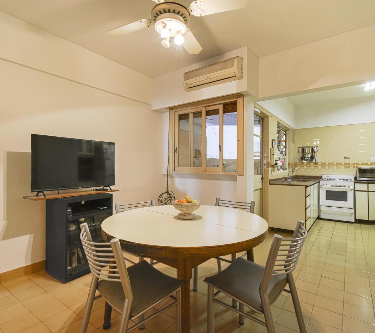 Venta Departamento 4 Ambientes con Dependencia en Piso Alto en Caballito 4