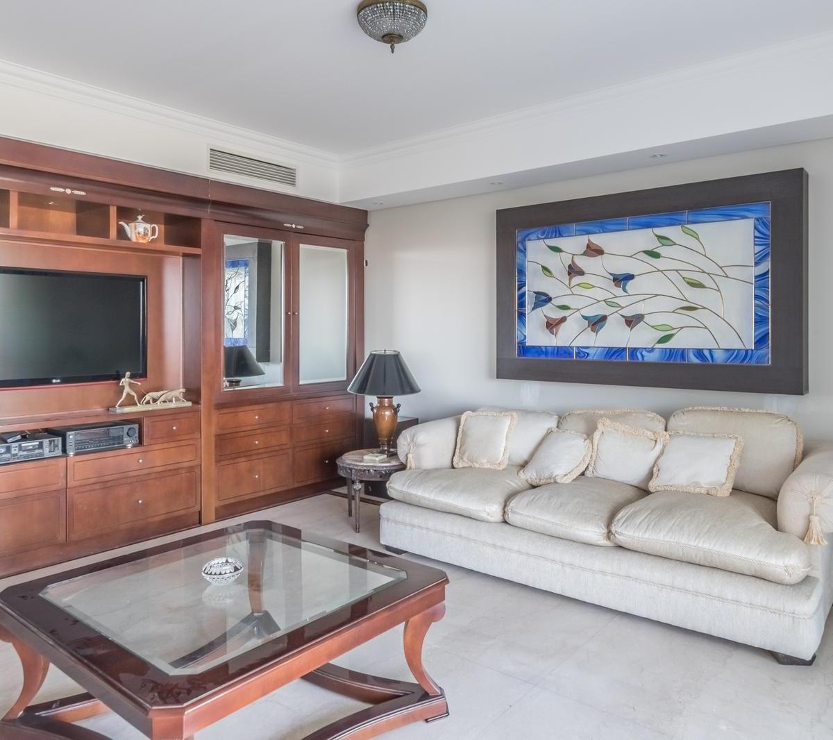 Venta Departamento 4 Ambientes 2 Cocheras - Chateau Puerto Madero 3