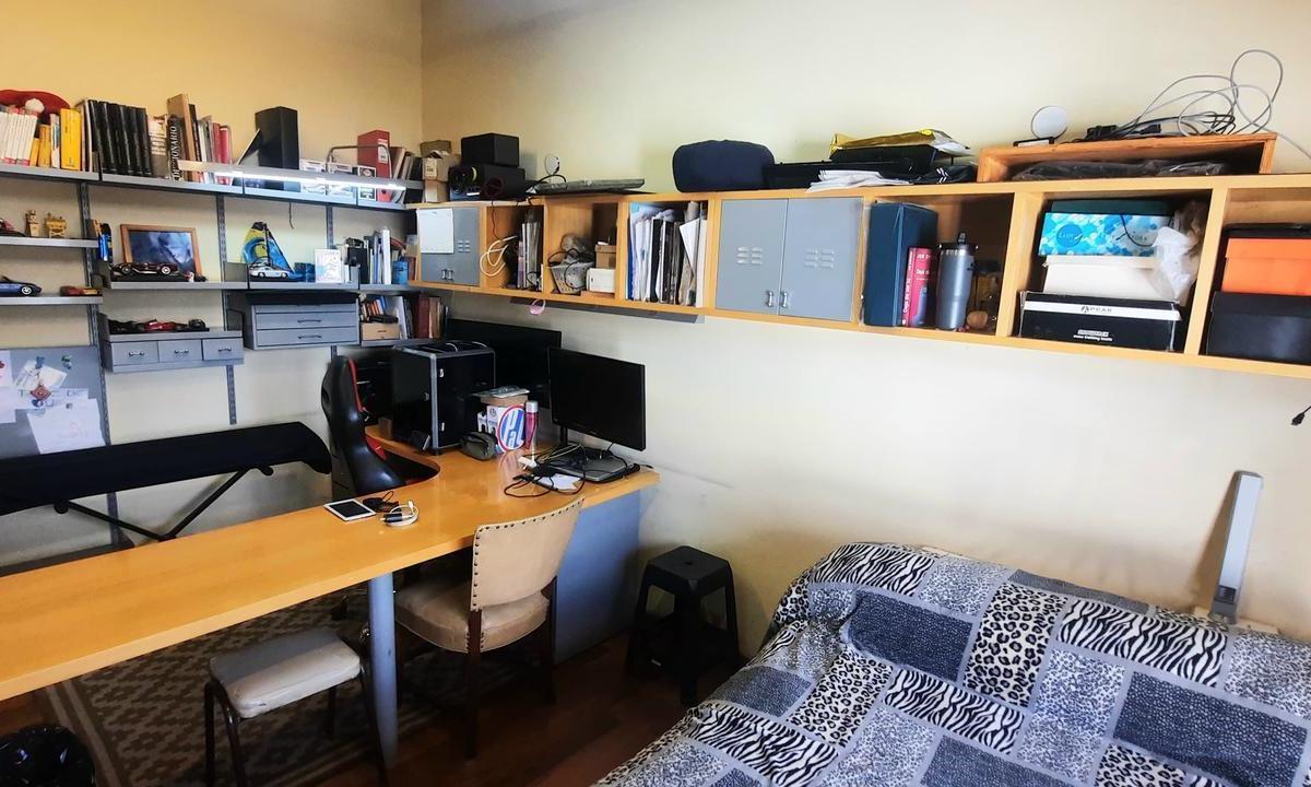Venta Casa 5 Ambientes, Cochera Para Cinco Autos, Quincho y Parque en Villa Devoto 1