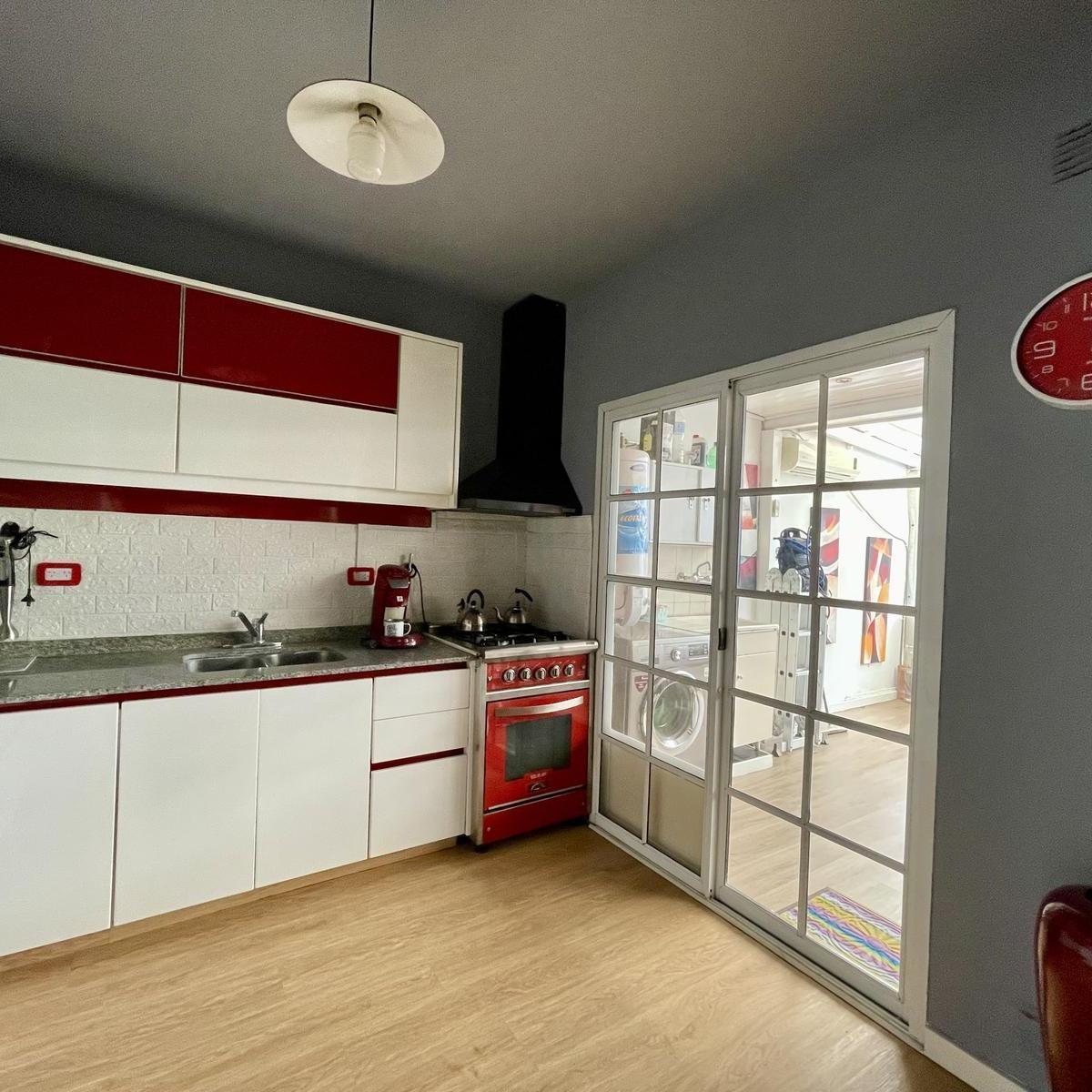 Venta Casa 6 Ambientes Amoblada en Barrio El Mirador, Hurlingham 5