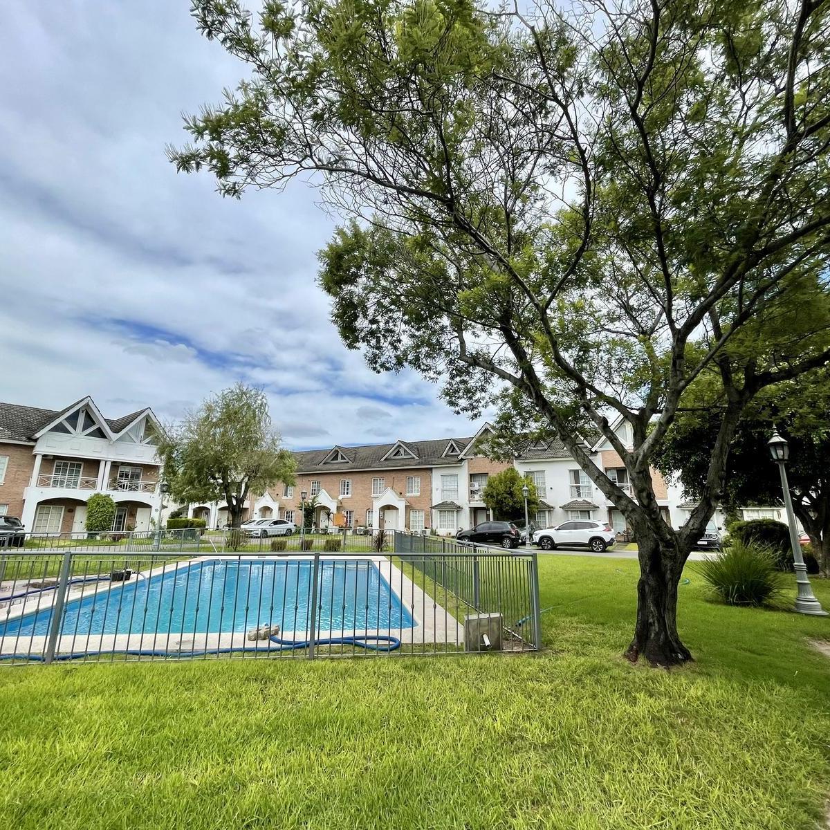 Venta Casa 6 Ambientes Amoblada en Barrio El Mirador, Hurlingham 5