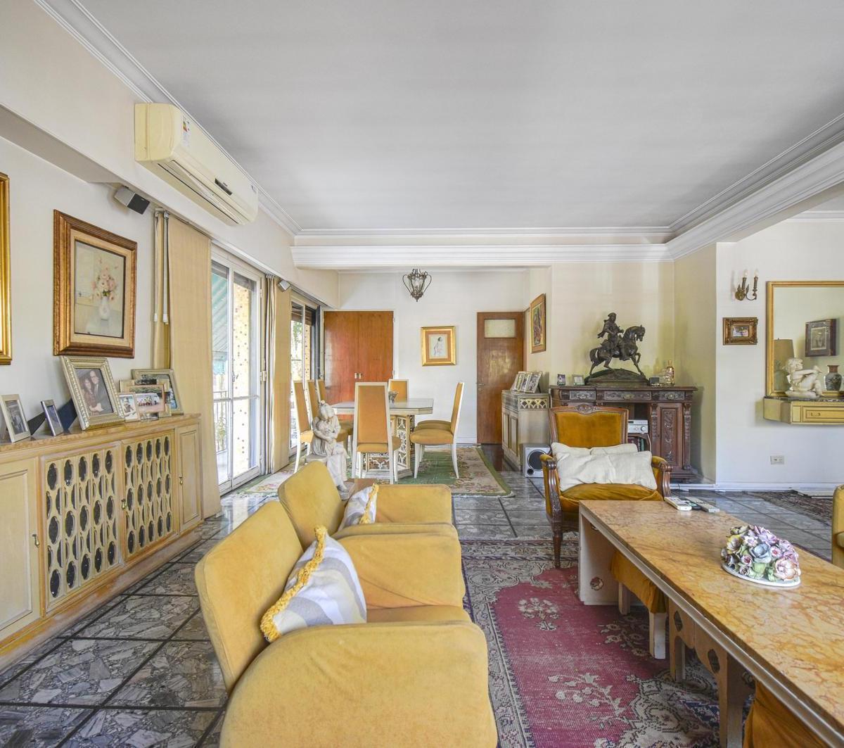 Venta Departamento 6 Ambientes con Terraza y Cochera en Villa Urquiza 3