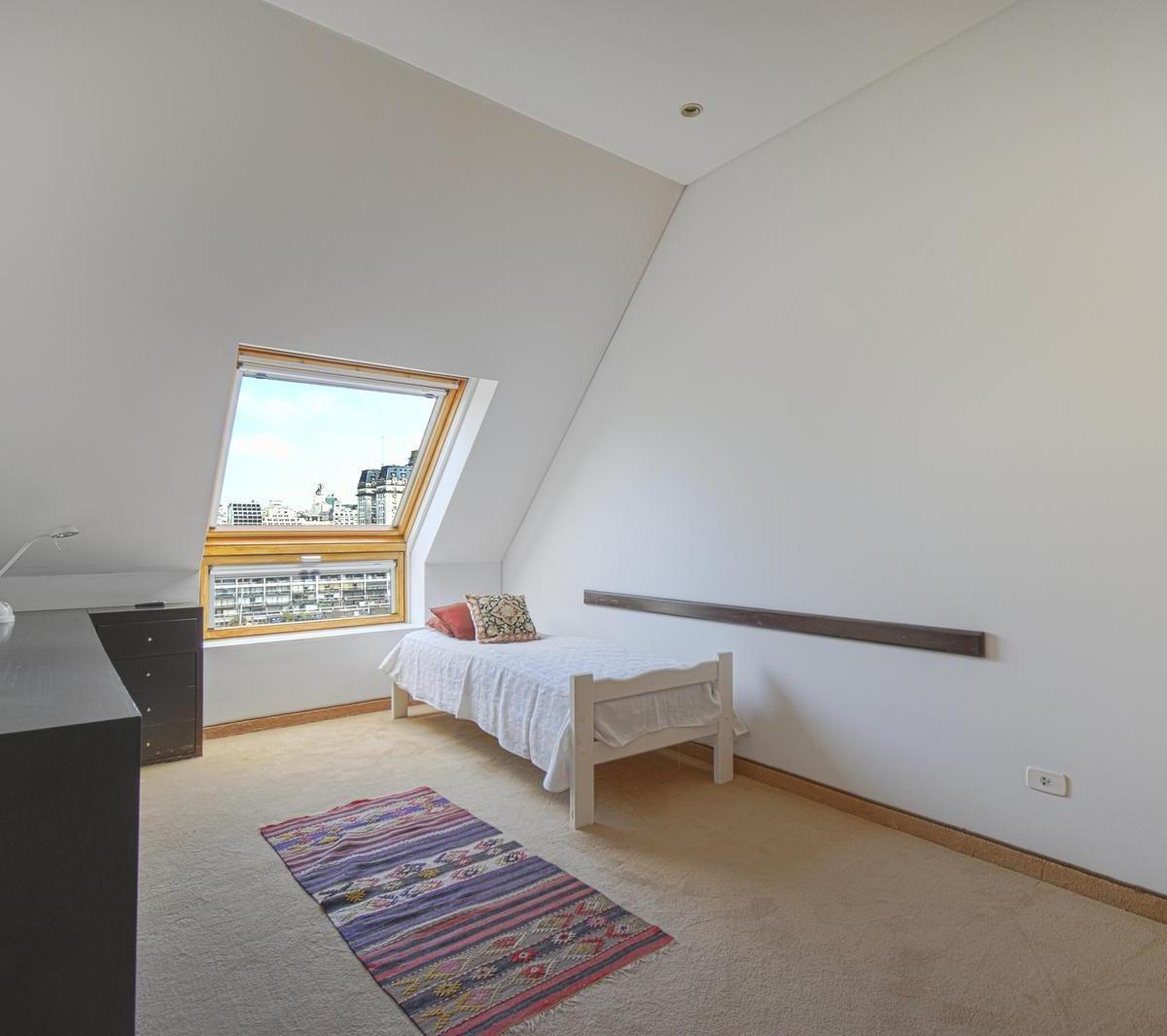 Venta Penthouse 4 Ambientes Cocheras y Baulera Puerto Madero 1