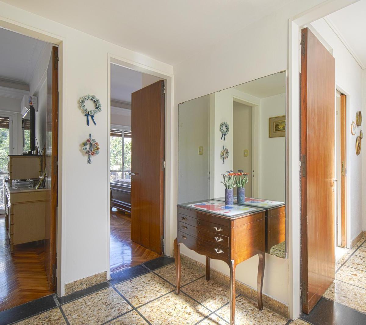 Venta PH 6 Ambientes con Terraza y Cochera en Villa Urquiza 5