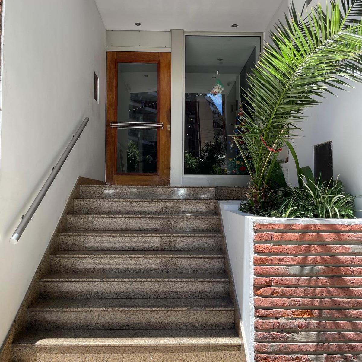 Venta Departamento 3 Ambientes con Balcón en Belgrano R 3