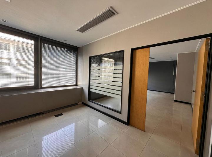 Foto de ALQUILER OFICINA EN MICROCENTRO - EDIFICIO "CLUB ALEMAN", imagen 3