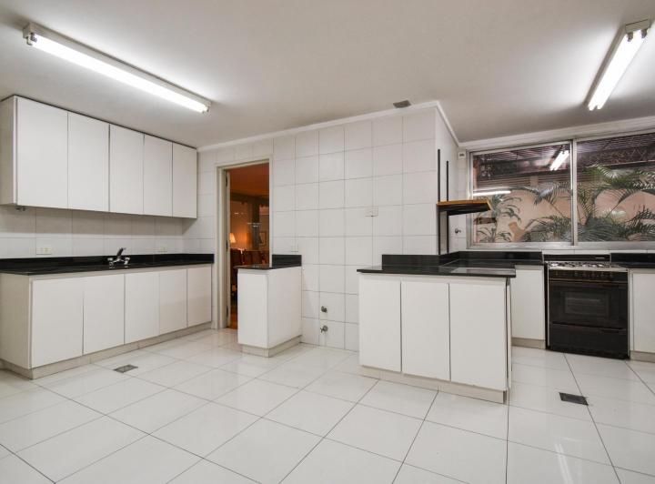 Venta Departamento 5 Ambientes, 2 cocheras en Palermo Chico 4