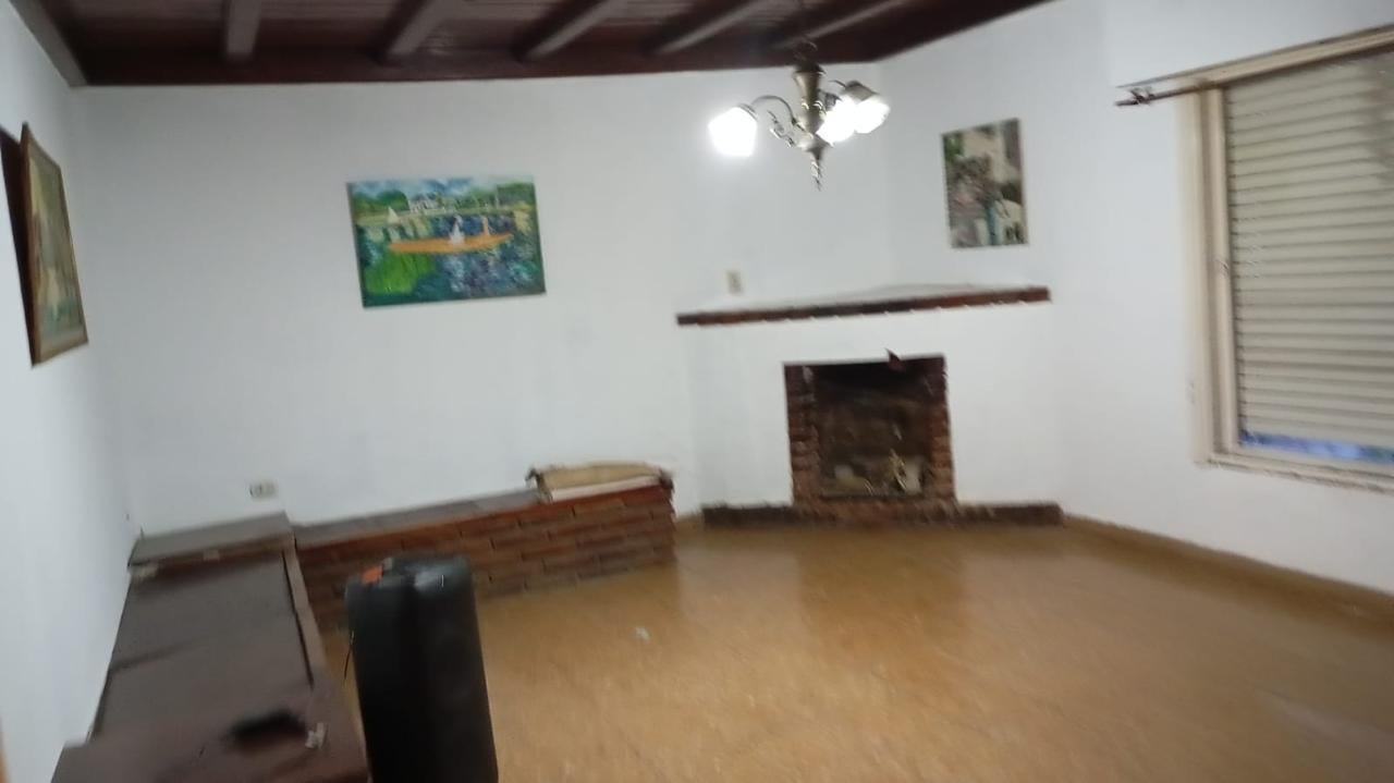 Foto de VENTA CASA 4 AMBIENTES C/ JARDIN Y PISCINA EN ALEJANDRO KORN, imagen 5