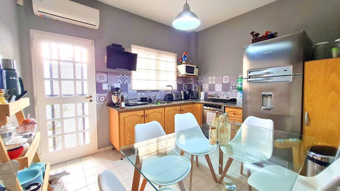 Foto de VENTA DUPLEX 3 AMBIENTES VILLA LUZURIAGA APTO CREDITO PATIO COCHERA, imagen 2