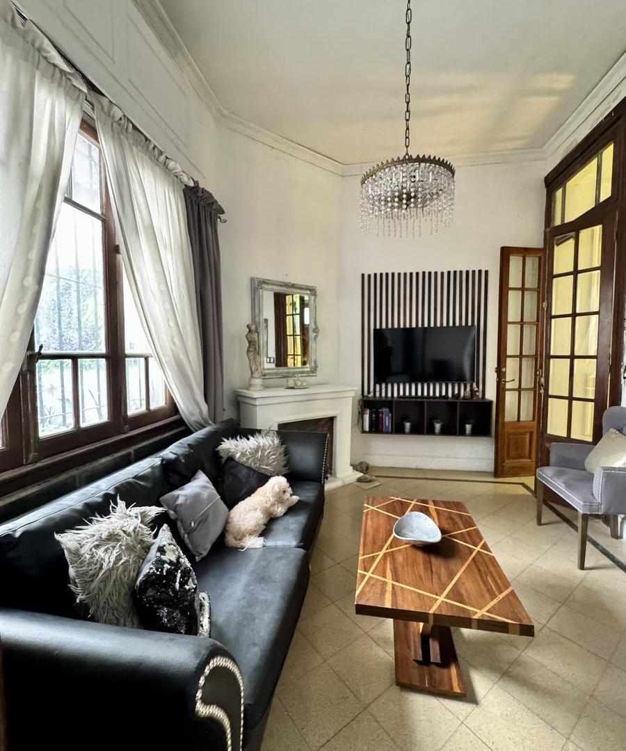 VENTA - CASA 4 AMBIENTES - LOTE PROPIO - APTA CRÉDITO - BANFIELD