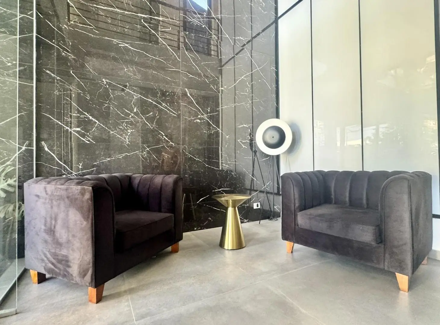VENTA - DEPARTAMENTO 3 AMBIENTES CON BALCON TERRAZA - COCHERA - BAULERA - LANUS OESTE 2