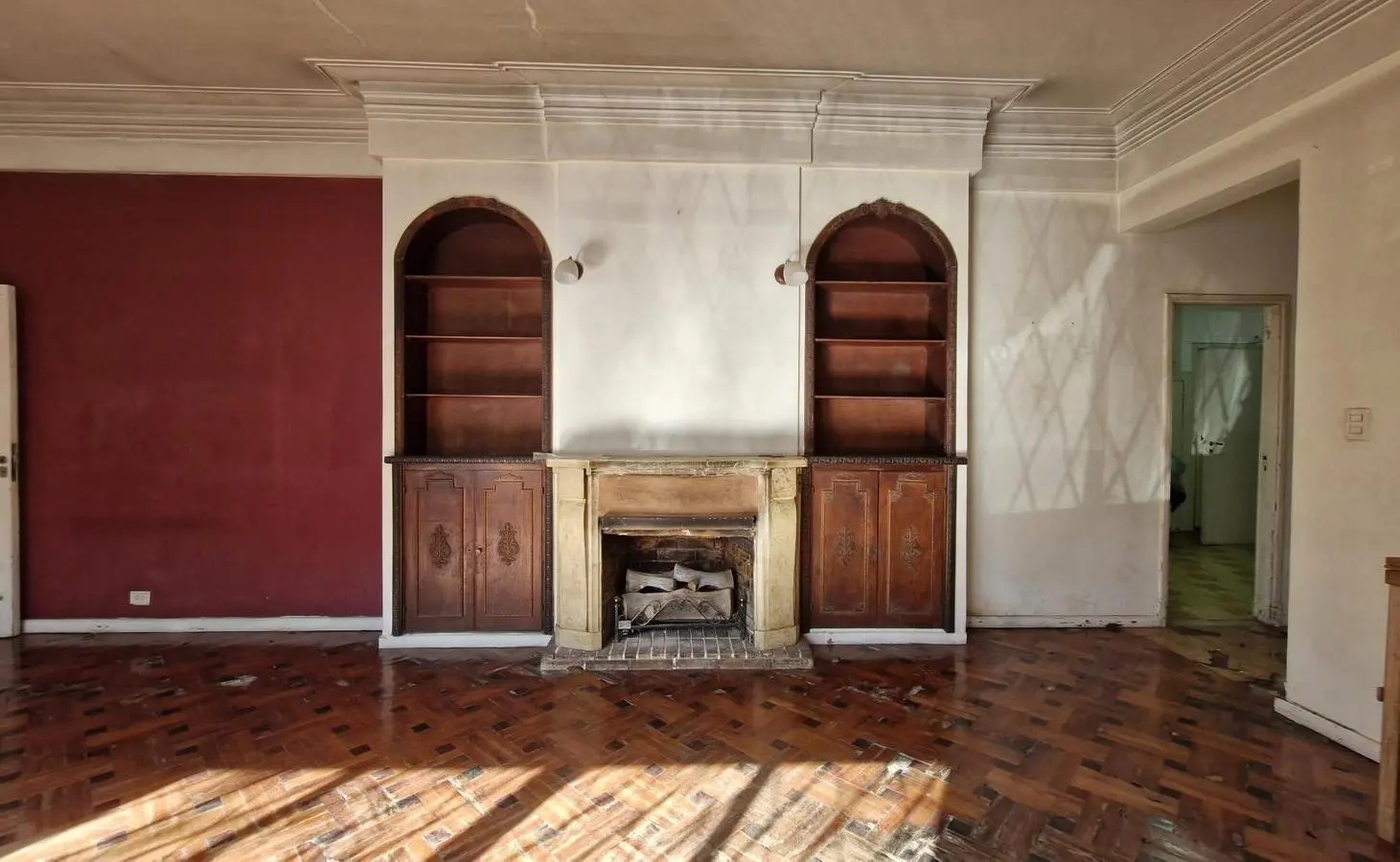 Venta PH con consultorio 7 ambientes patio y cochera. A refaccionar. Apto Crédito en Barracas 5