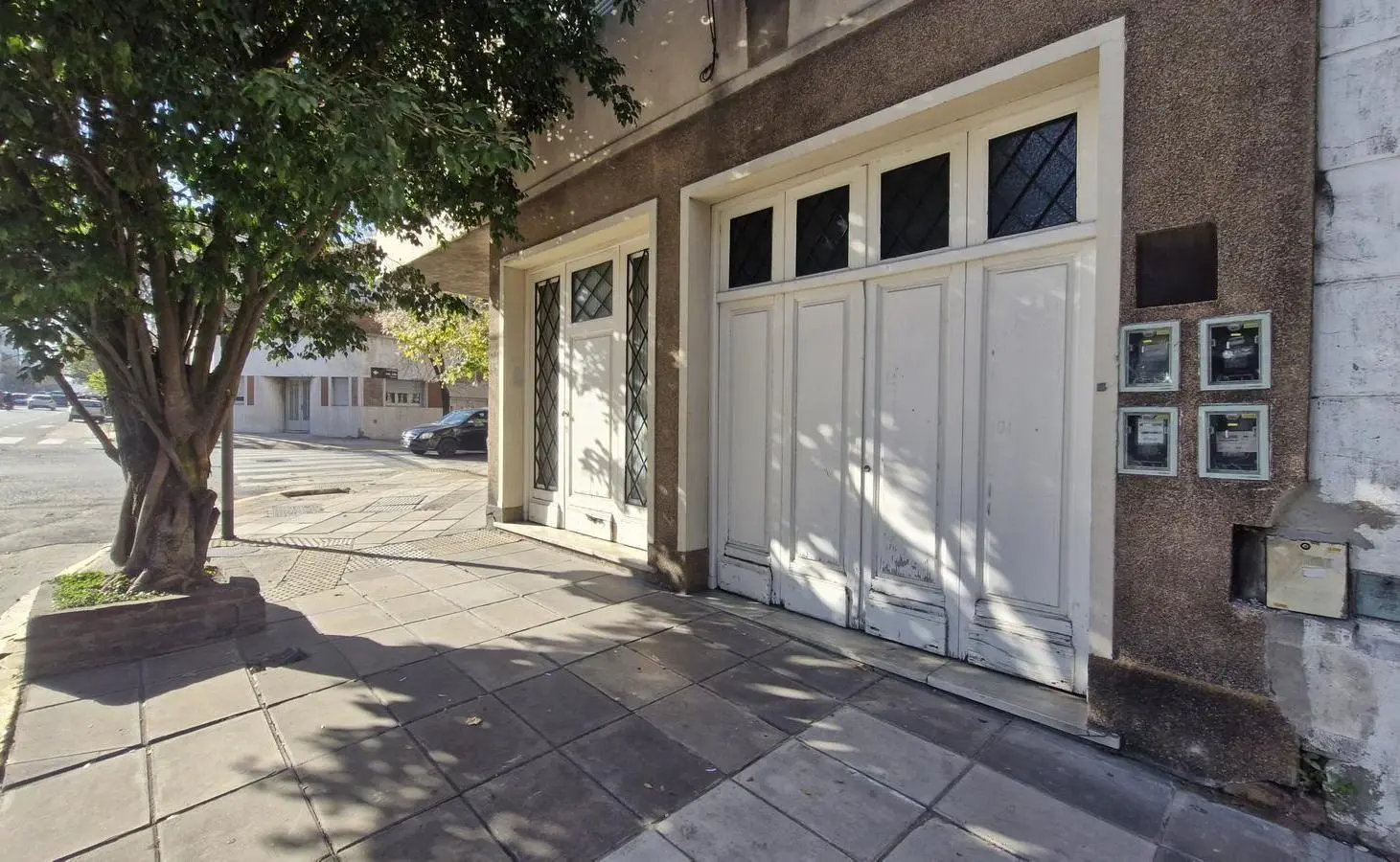 Venta PH con consultorio 7 ambientes patio y cochera. A refaccionar. Apto Crédito en Barracas 8