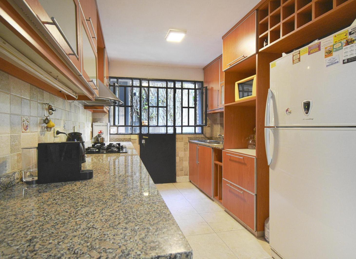 Foto de VENTA OFICINA COMERCIAL/ VIVIENDA 7 AMBIENTES MULTIDESTINO EN PALERMO, imagen 4