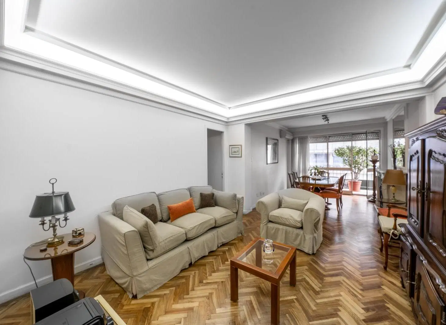 Venta Departamento 4 ambientes con dependencia y cochera aparte (edificio lindero)Semipiso Belgrano 3